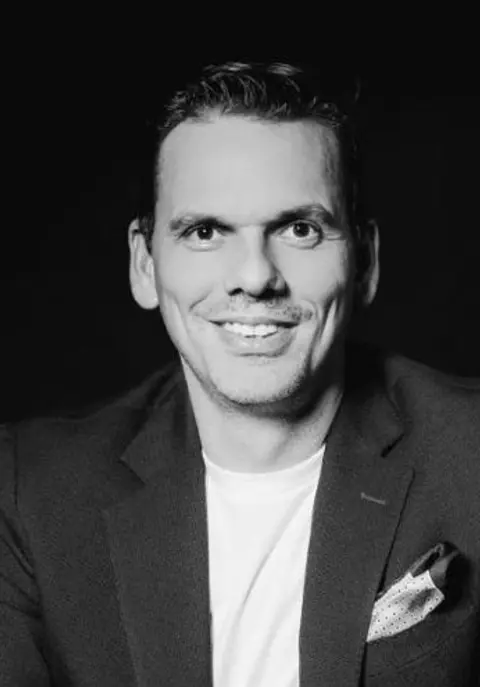 Mads Wolff
