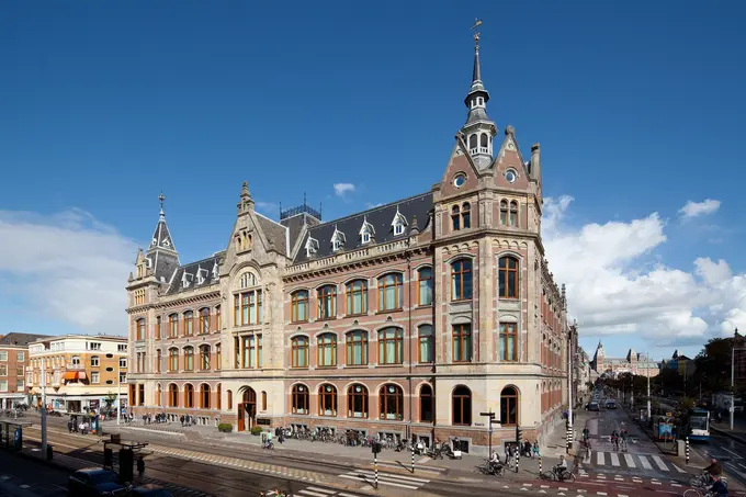 Conservatorium Hotel ......