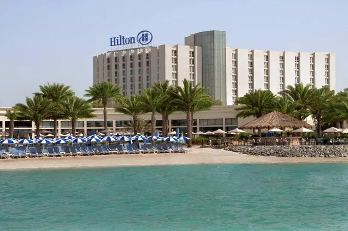 Radisson Blu Hotel & Resort Al Ain ......