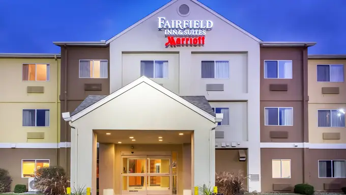 Fairfield Inn & Suites by Marriott Canton ......