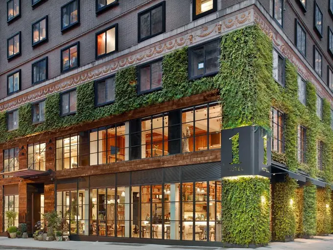 Host Hotels & Resorts Acquires 1 Hotel Central Park in New York City
