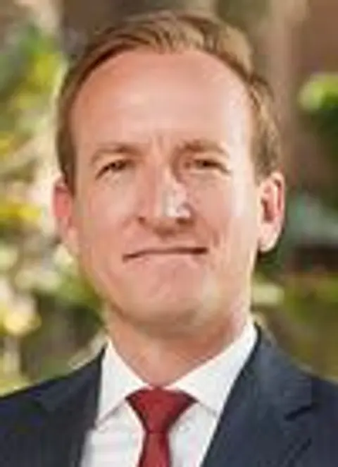 Alexander Schneider