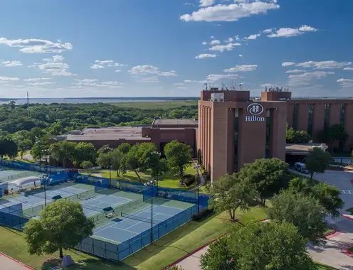 Highline Hospitality Partners Acquires Hilton DFW Lakes Executive Conference Center in Grapevine, Texas