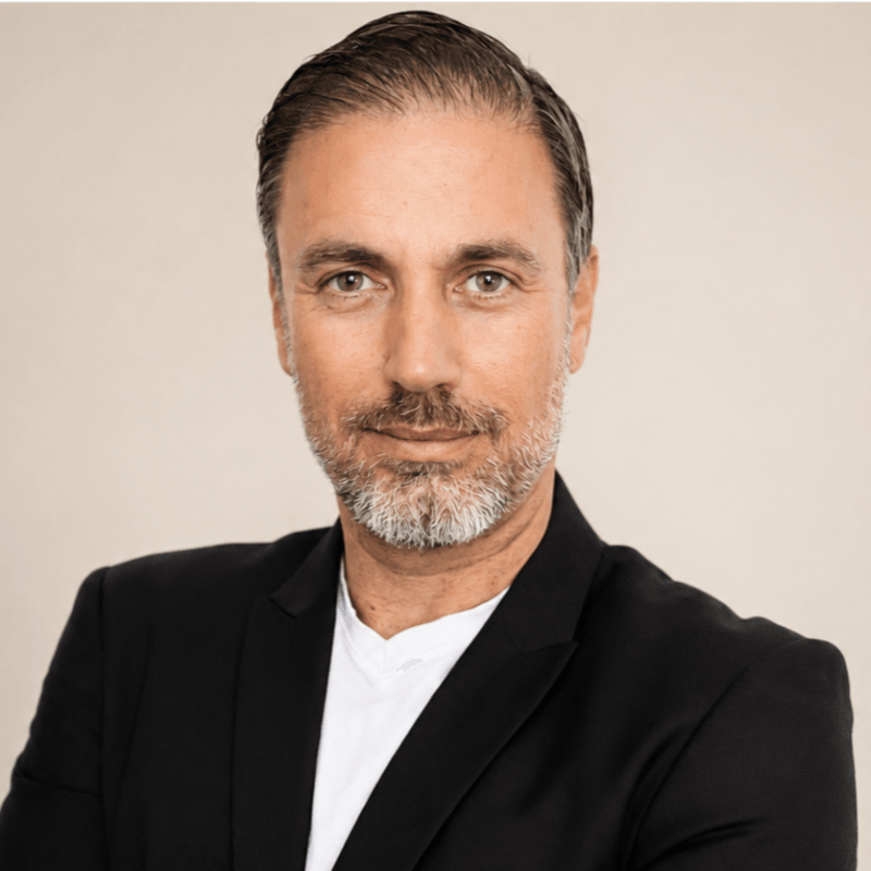 Hector  de Castro
