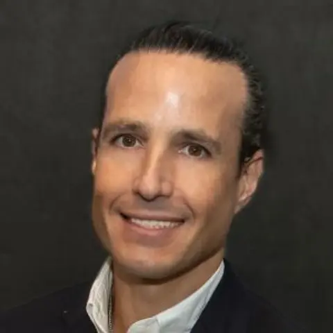 Ángel Redondo Tena has been appointed as Vice President of Business Development at Staypineapple Hotels Inc.