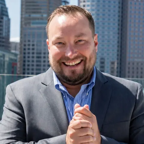 Travis Breen Headshot