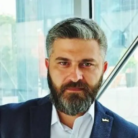 Roni Masri