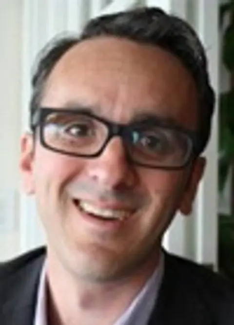 Carlos Flores