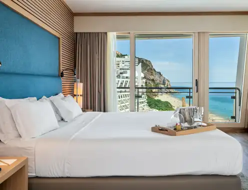 Sesimbra Oceanfront Hotel