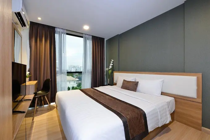 Ramada by Wyndham Bangkok Ten Ekamai Residences ......