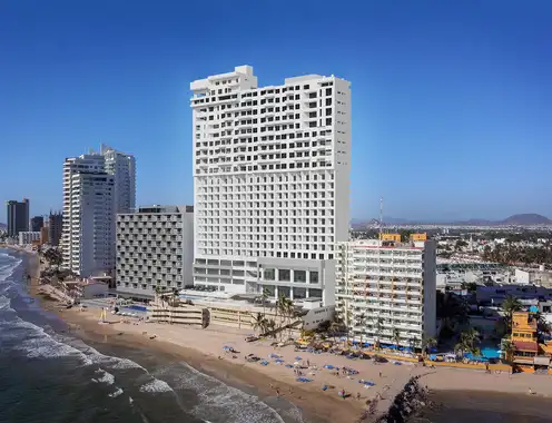 Courtyard by Marriott Mazatlan Beach Resort