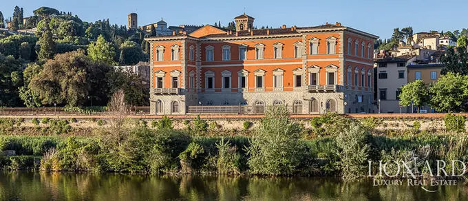 Palazzo Serristori ......