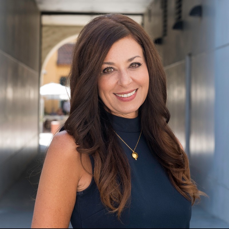 Tracee Nalewak