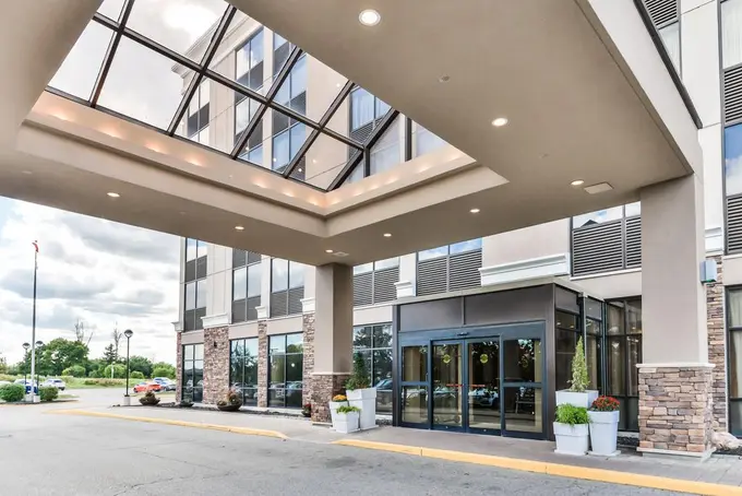 DoubleTree by Hilton Kitchener ......