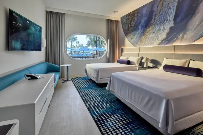 Terra Luna Resort ......