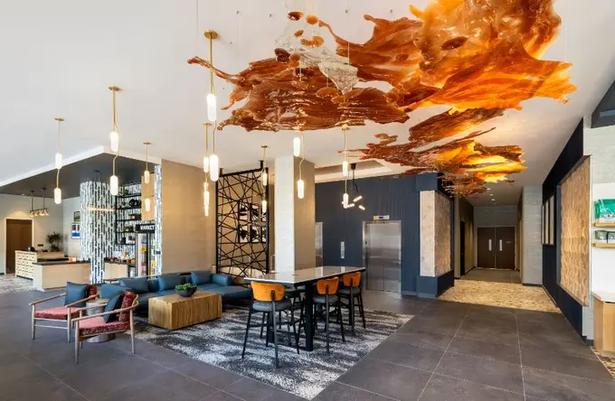 Tempo by Hilton Louisville Downtown NuLu ......