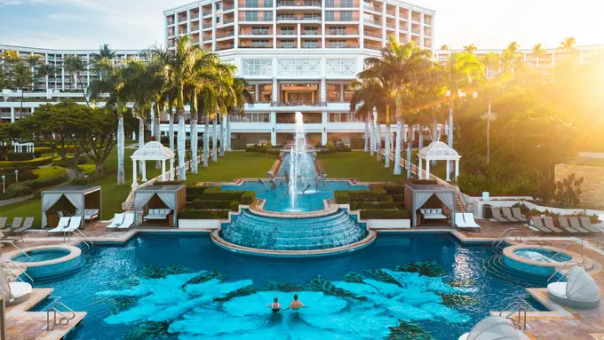 Grand Wailea, A Waldorf Astoria Resort ......