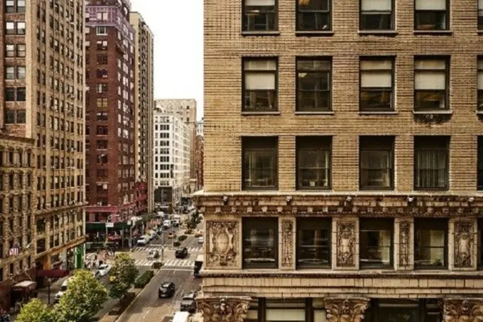 Mondrian Park Avenue ......