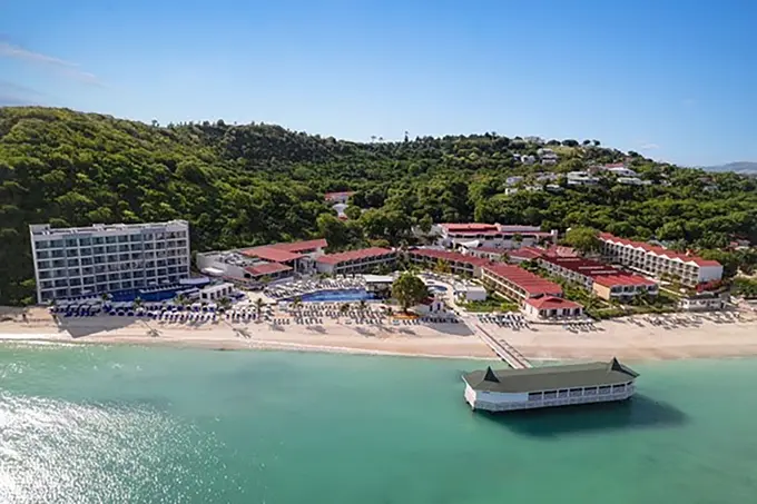 Royalton CHIC Antigua ......