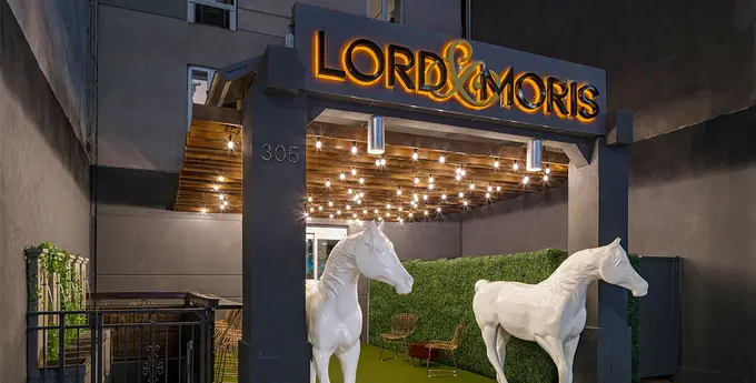 Lord & Moris ......