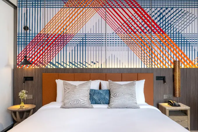 Mercure Bangkok Surawong ......