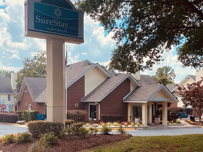 SureStay Studio by Best Western Charlotte Executive Park ......