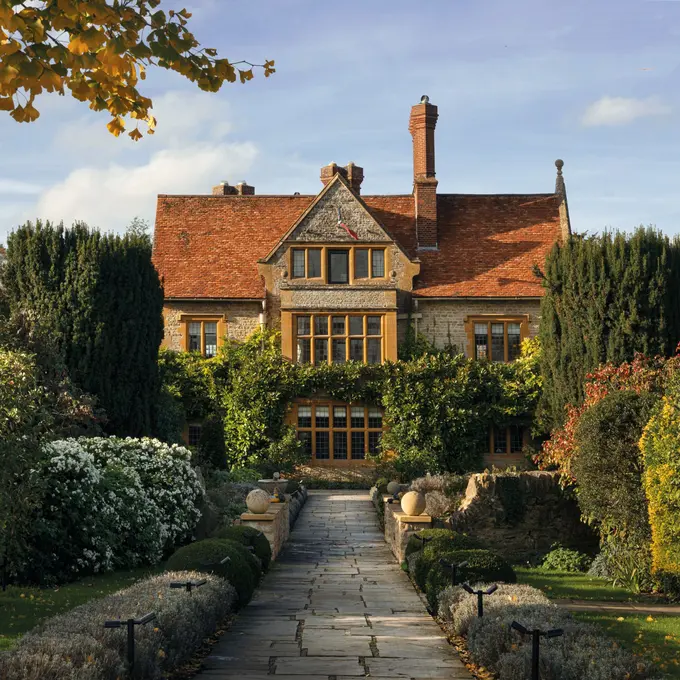 Le Manoir aux Quat ......