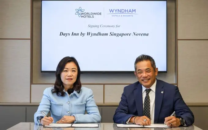 Days Inn Singapore Novena ......