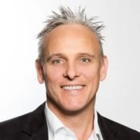 Garth Simmons
