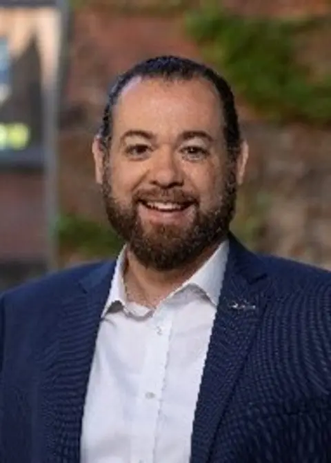 Jim Ganotis   Low Res (1)