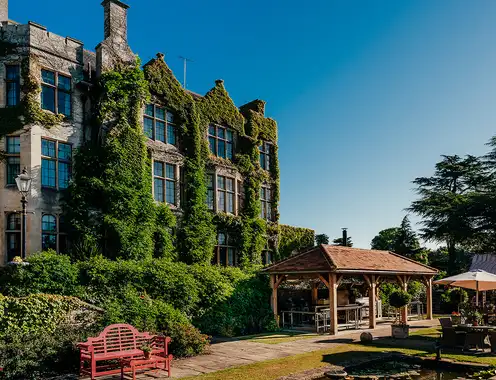 Pennyhill Park Hotel & Spa Adopts VingCard Door Lock Technology for Enhanced Security and Solution Reliability
