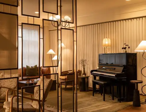 Hutton Lobby Piano Lounge