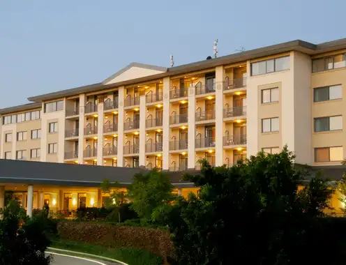La Vie Hotels & Resorts Announces Management Acquisition of Rydges Norwest