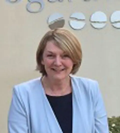 Beverley Molmans