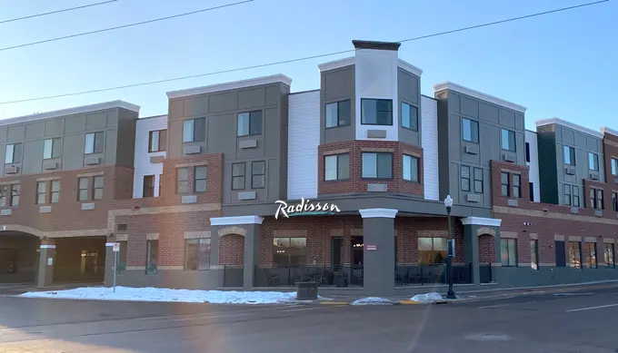 Radisson Plus Campus Inn ......