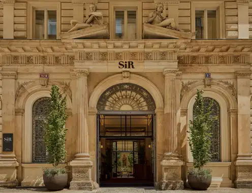 Ritesh Agarwal’s PRISM Acquires Significant Stake in Liran Wizman’s Sircle Collection