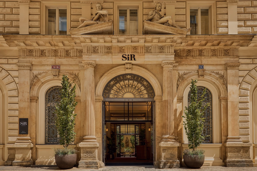 Ritesh Agarwal’s PRISM Acquires Significant Stake in Liran Wizman’s Sircle Collection