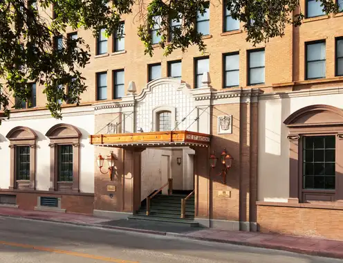 Crescent Hotels & Resorts Announces Management of The St. Anthony, a Luxury Collection Hotel