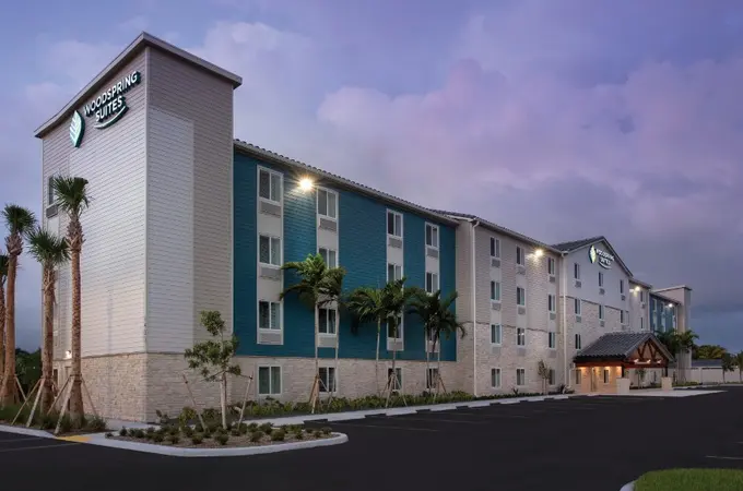 WoodSpring Suites Deerfield Beach ......