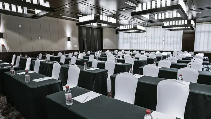Arm your sales team with meeting planner contacts.