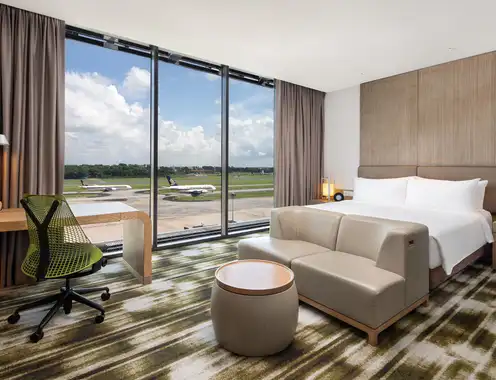 IHG Hotels & Resorts and Singapore Airlines Launch Partnership to Support SMEs with Business Travel Across Asia-Pacific
