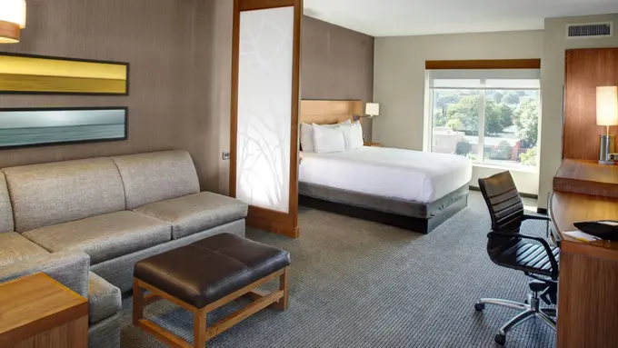Hyatt Place Hampton Convention Center ......