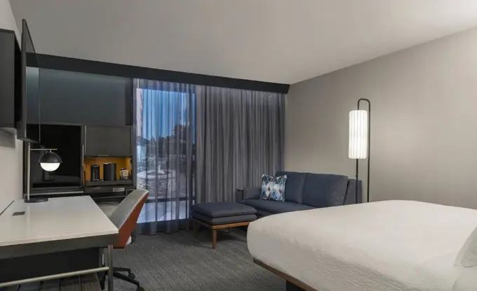 Courtyard by Marriott Cincinnati Airport ......
