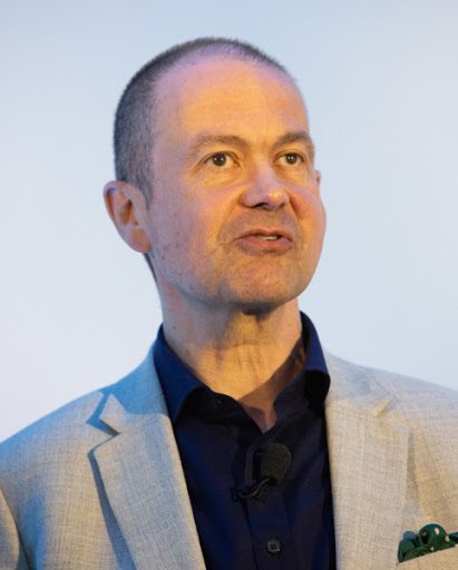 Elton Mouna