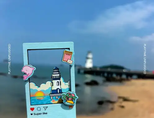 Framing the Journey: When a Wooden Key Card Becomes a Way of Seeing