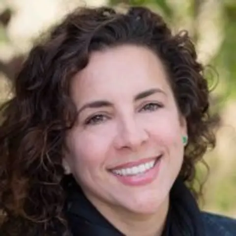 Deirdre Yack