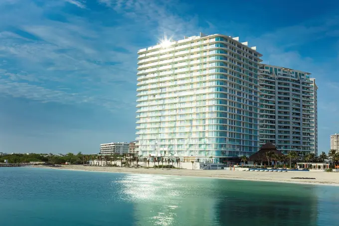 SLS Cancun ......