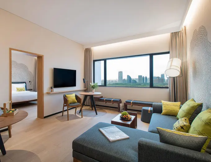 BEI Zhaolong Hotel ......