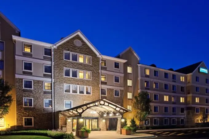 Homewood Suites by Hilton Aurora Naperville ......