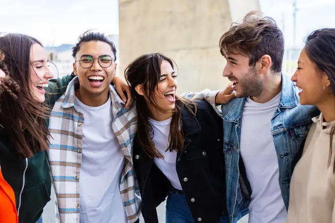 12 Must-Have Hotel Amenities to Attract Friend Groups